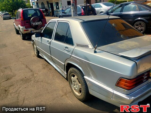 Сірий Мерседес Ц-Клас, об'ємом двигуна 2 л та пробігом 896 тис. км за 999 $, фото 3 на Automoto.ua