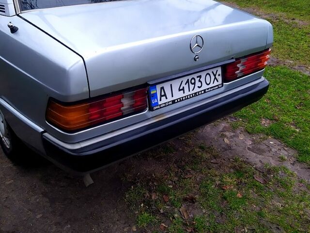 Серый Мерседес Ц-Класс, объемом двигателя 2 л и пробегом 200 тыс. км за 2200 $, фото 2 на Automoto.ua