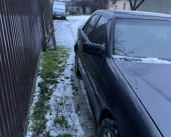 Сірий Мерседес Ц-Клас, об'ємом двигуна 1.8 л та пробігом 550 тис. км за 2000 $, фото 2 на Automoto.ua