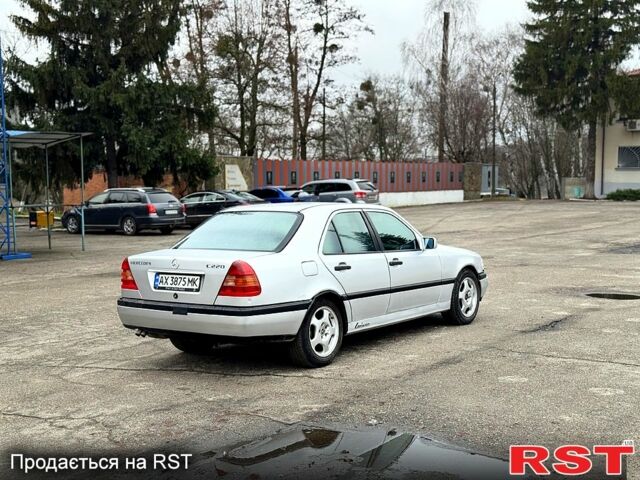 Сірий Мерседес Ц-Клас, об'ємом двигуна 2.2 л та пробігом 300 тис. км за 1999 $, фото 3 на Automoto.ua