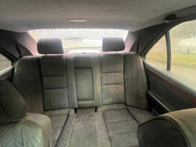 Сірий Мерседес Ц-Клас, об'ємом двигуна 1.8 л та пробігом 400 тис. км за 1450 $, фото 6 на Automoto.ua