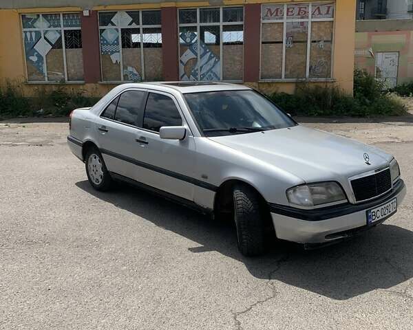 Сірий Мерседес Ц-Клас, об'ємом двигуна 1.8 л та пробігом 600 тис. км за 2200 $, фото 9 на Automoto.ua