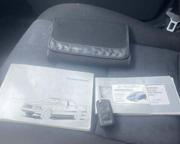 Мерседес Ц-Класс 1996 в Долине на Automoto.ua Серый Мерседес Ц-Класс, объемом двигателя 1.8 л и пробегом 237 тыс. км за 2000 $, фото 15 на Automoto.ua