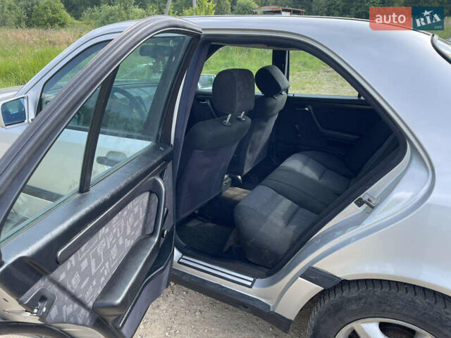 Мерседес Ц-Класс 1996 в Долине на Automoto.ua Серый Мерседес Ц-Класс, объемом двигателя 1.8 л и пробегом 237 тыс. км за 2000 $, фото 16 на Automoto.ua