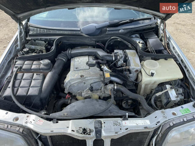 Мерседес Ц-Класс 1996 в Долине на Automoto.ua Серый Мерседес Ц-Класс, объемом двигателя 1.8 л и пробегом 237 тыс. км за 2000 $, фото 14 на Automoto.ua