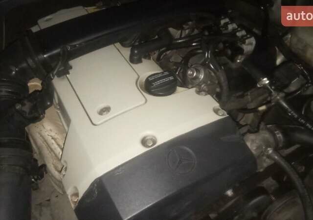 Серый Мерседес Ц-Класс, объемом двигателя 1.8 л и пробегом 306 тыс. км за 3700 $, фото 9 на Automoto.ua