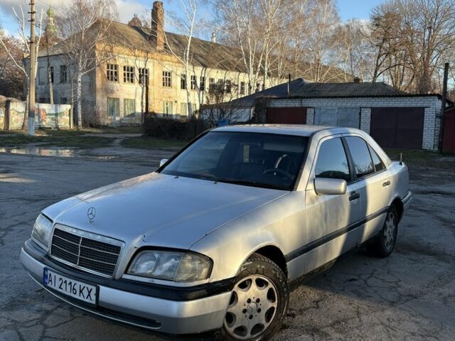 Сірий Мерседес Ц-Клас, об'ємом двигуна 2.2 л та пробігом 360 тис. км за 2500 $, фото 10 на Automoto.ua