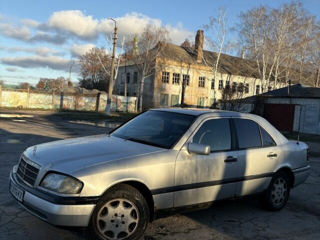 Сірий Мерседес Ц-Клас, об'ємом двигуна 2.2 л та пробігом 360 тис. км за 2500 $, фото 8 на Automoto.ua