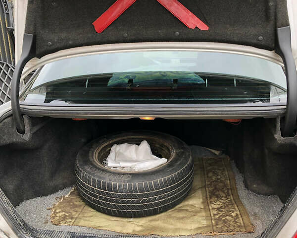 Серый Мерседес Ц-Класс, объемом двигателя 1.8 л и пробегом 428 тыс. км за 2500 $, фото 5 на Automoto.ua