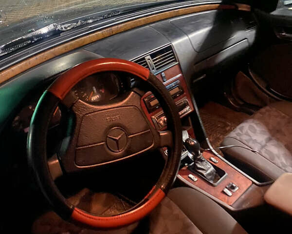 Серый Мерседес Ц-Класс, объемом двигателя 2 л и пробегом 323 тыс. км за 1900 $, фото 14 на Automoto.ua