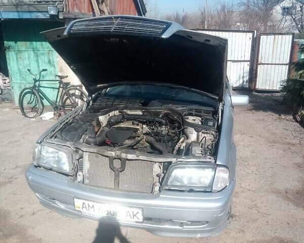 Сірий Мерседес Ц-Клас, об'ємом двигуна 2.3 л та пробігом 150 тис. км за 3000 $, фото 2 на Automoto.ua