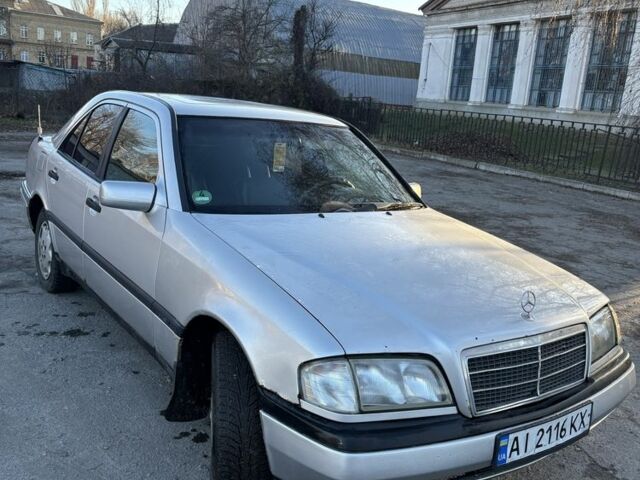 Сірий Мерседес Ц-Клас, об'ємом двигуна 2.2 л та пробігом 360 тис. км за 2500 $, фото 3 на Automoto.ua