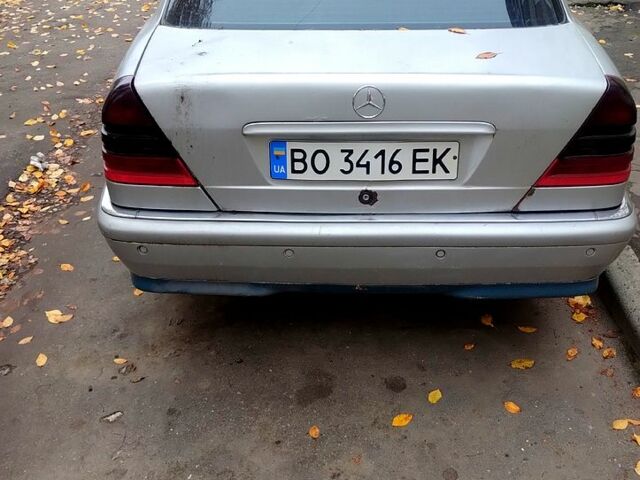 Сірий Мерседес Ц-Клас, об'ємом двигуна 2.8 л та пробігом 480 тис. км за 3315 $, фото 2 на Automoto.ua