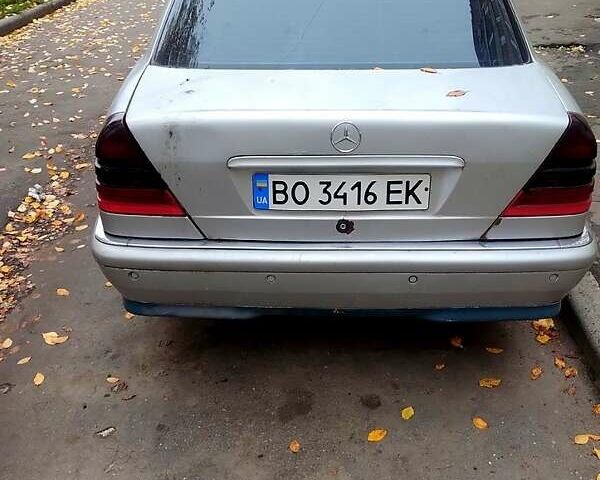 Сірий Мерседес Ц-Клас, об'ємом двигуна 2.8 л та пробігом 480 тис. км за 3315 $, фото 1 на Automoto.ua