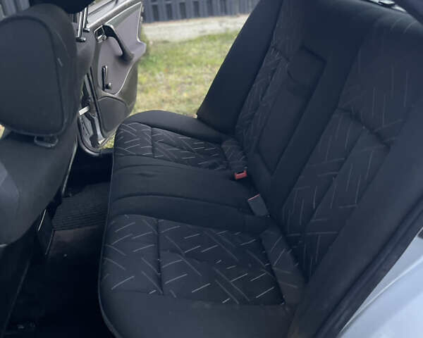 Сірий Мерседес Ц-Клас, об'ємом двигуна 2.8 л та пробігом 279 тис. км за 1999 $, фото 28 на Automoto.ua