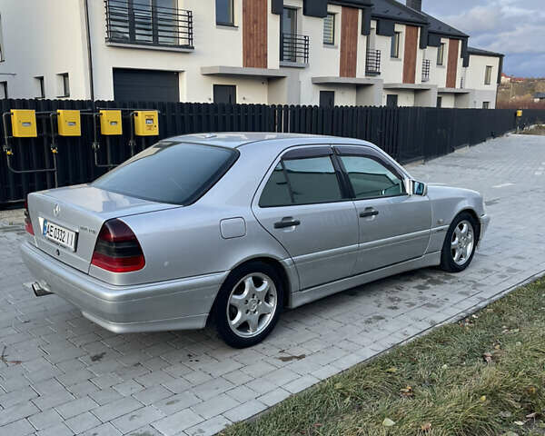 Сірий Мерседес Ц-Клас, об'ємом двигуна 2.8 л та пробігом 279 тис. км за 1999 $, фото 6 на Automoto.ua