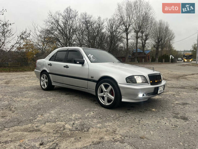 Серый Мерседес Ц-Класс, объемом двигателя 1.8 л и пробегом 296 тыс. км за 3500 $, фото 21 на Automoto.ua