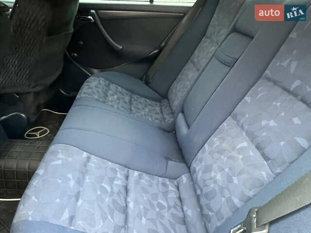 Серый Мерседес Ц-Класс, объемом двигателя 1.8 л и пробегом 296 тыс. км за 3500 $, фото 27 на Automoto.ua