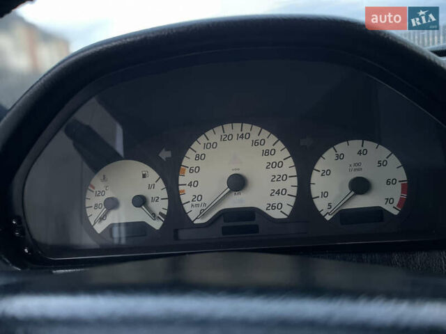 Сірий Мерседес Ц-Клас, об'ємом двигуна 2.8 л та пробігом 279 тис. км за 1999 $, фото 38 на Automoto.ua