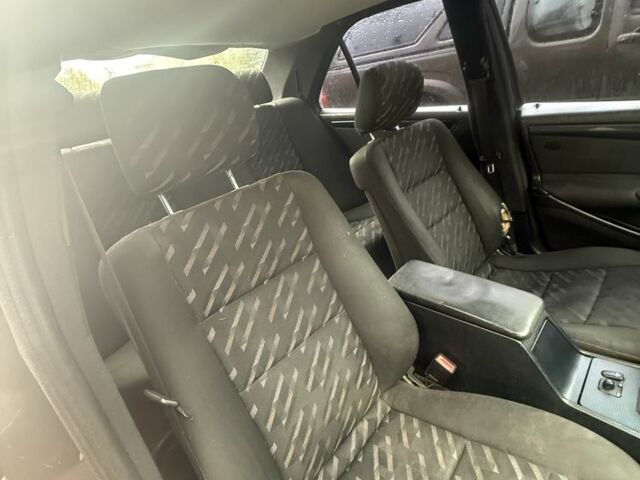 Серый Мерседес Ц-Класс, объемом двигателя 1.8 л и пробегом 480 тыс. км за 1750 $, фото 7 на Automoto.ua