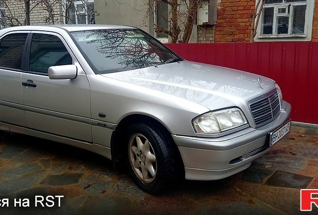 Серый Мерседес Ц-Класс, объемом двигателя 1.8 л и пробегом 5000 тыс. км за 3550 $, фото 1 на Automoto.ua