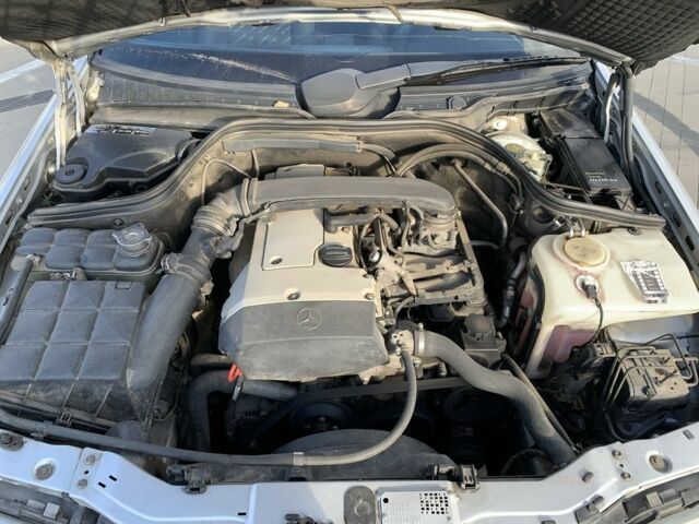 Серый Мерседес Ц-Класс, объемом двигателя 2 л и пробегом 187 тыс. км за 2900 $, фото 18 на Automoto.ua