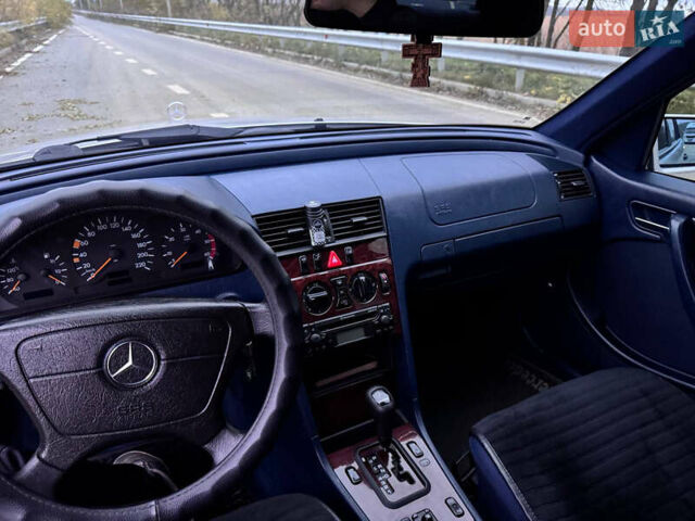Сірий Мерседес Ц-Клас, об'ємом двигуна 2.2 л та пробігом 278 тис. км за 4800 $, фото 7 на Automoto.ua