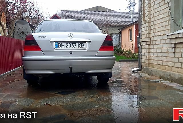 Серый Мерседес Ц-Класс, объемом двигателя 1.8 л и пробегом 5000 тыс. км за 3550 $, фото 5 на Automoto.ua