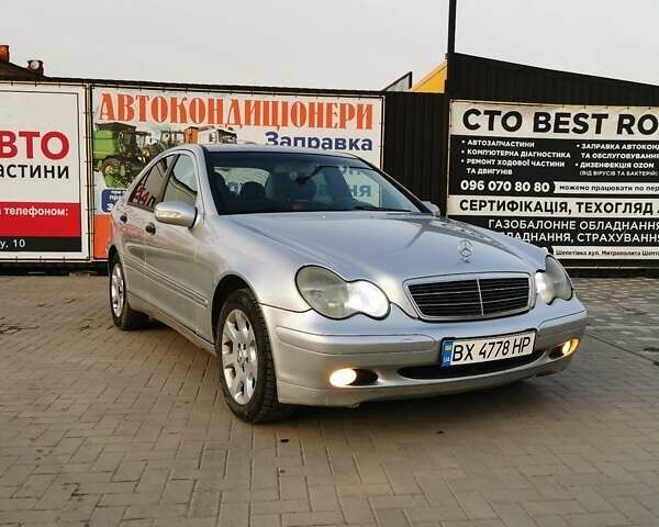 Сірий Мерседес Ц-Клас, об'ємом двигуна 2 л та пробігом 340 тис. км за 3700 $, фото 24 на Automoto.ua
