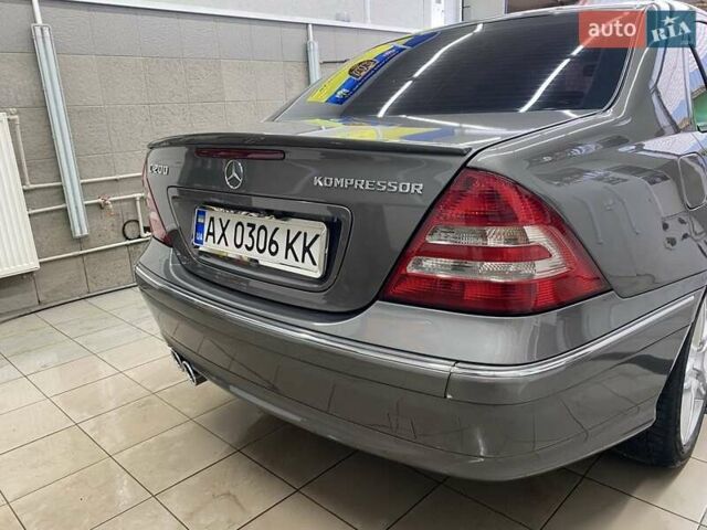 Сірий Мерседес Ц-Клас, об'ємом двигуна 2 л та пробігом 199 тис. км за 6200 $, фото 3 на Automoto.ua