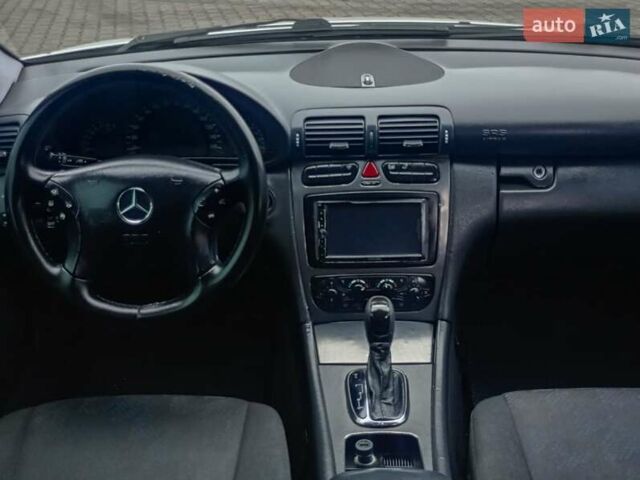 Сірий Мерседес Ц-Клас, об'ємом двигуна 1.8 л та пробігом 350 тис. км за 3999 $, фото 15 на Automoto.ua
