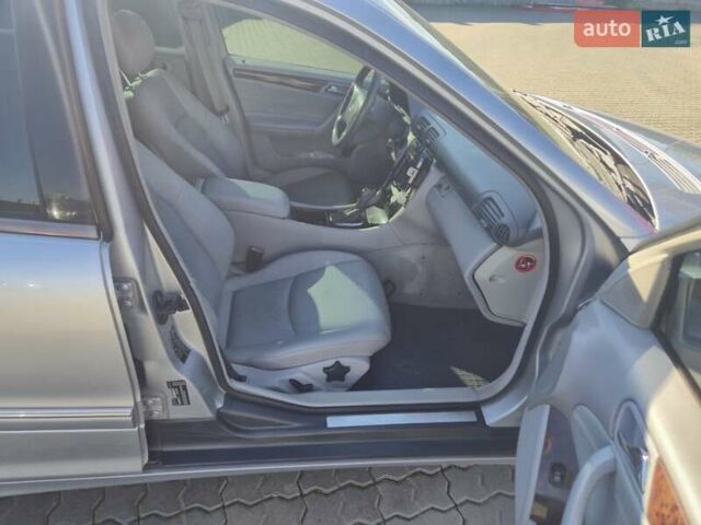 Мерседес Ц-Клас 2000 у Чорноморську (Іллічівську) на Automoto.ua Сірий Мерседес Ц-Клас, об'ємом двигуна 2 л та пробігом 373 тис. км за 4700 $, фото 4 на Automoto.ua