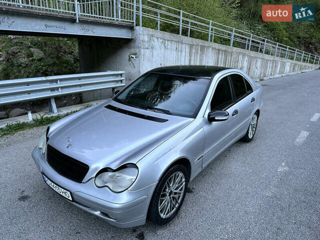 Сірий Мерседес Ц-Клас, об'ємом двигуна 2 л та пробігом 135 тис. км за 5700 $, фото 18 на Automoto.ua