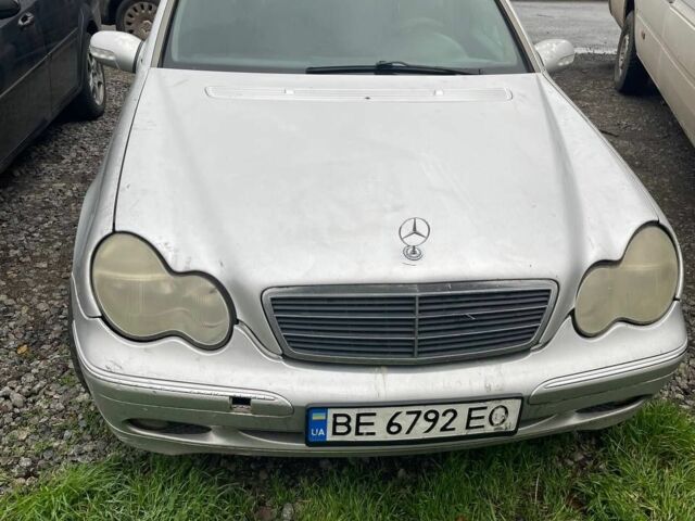 Серый Мерседес Ц-Класс, объемом двигателя 2.7 л и пробегом 360 тыс. км за 3550 $, фото 8 на Automoto.ua