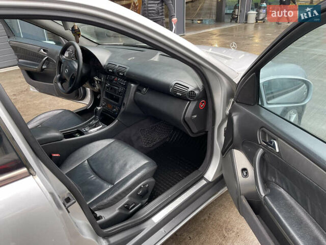 Серый Мерседес Ц-Класс, объемом двигателя 2.15 л и пробегом 300 тыс. км за 3400 $, фото 8 на Automoto.ua