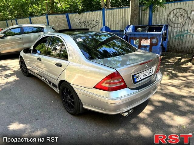 Сірий Мерседес Ц-Клас, об'ємом двигуна 2 л та пробігом 0 тис. км за 3700 $, фото 3 на Automoto.ua