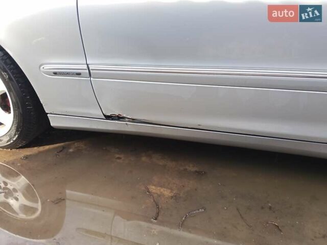 Сірий Мерседес Ц-Клас, об'ємом двигуна 2.2 л та пробігом 600 тис. км за 2000 $, фото 4 на Automoto.ua