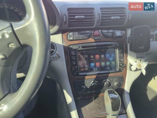 Мерседес Ц-Клас 2000 у Чорноморську (Іллічівську) на Automoto.ua Сірий Мерседес Ц-Клас, об'ємом двигуна 2 л та пробігом 373 тис. км за 4700 $, фото 14 на Automoto.ua