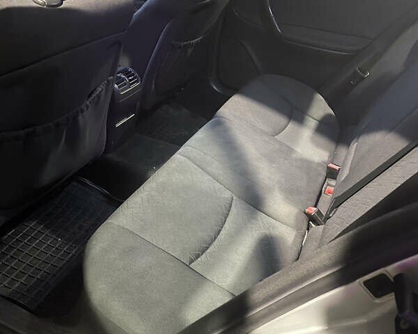 Серый Мерседес Ц-Класс, объемом двигателя 2 л и пробегом 284 тыс. км за 3700 $, фото 8 на Automoto.ua