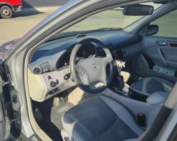 Мерседес Ц-Клас 2000 у Чорноморську (Іллічівську) на Automoto.ua Сірий Мерседес Ц-Клас, об'ємом двигуна 2 л та пробігом 373 тис. км за 4700 $, фото 8 на Automoto.ua