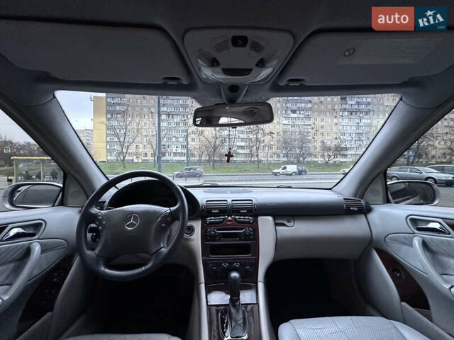 Сірий Мерседес Ц-Клас, об'ємом двигуна 2 л та пробігом 436 тис. км за 4499 $, фото 8 на Automoto.ua