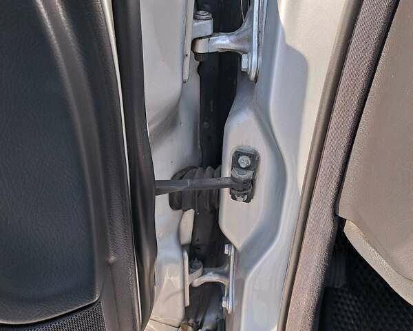 Сірий Мерседес Ц-Клас, об'ємом двигуна 2 л та пробігом 341 тис. км за 5000 $, фото 13 на Automoto.ua