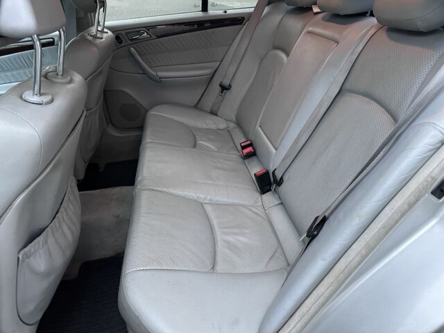 Сірий Мерседес Ц-Клас, об'ємом двигуна 2 л та пробігом 274 тис. км за 4499 $, фото 11 на Automoto.ua