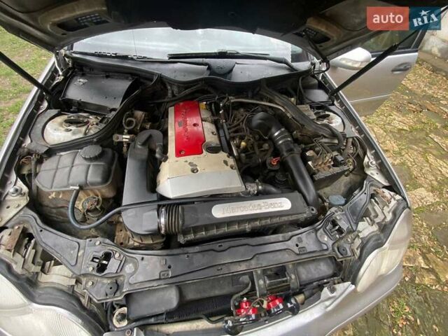 Сірий Мерседес Ц-Клас, об'ємом двигуна 2 л та пробігом 344 тис. км за 4200 $, фото 6 на Automoto.ua