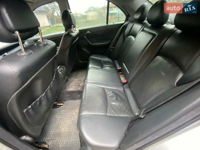 Сірий Мерседес Ц-Клас, об'ємом двигуна 2 л та пробігом 344 тис. км за 4200 $, фото 8 на Automoto.ua