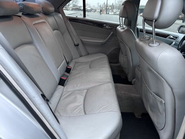 Сірий Мерседес Ц-Клас, об'ємом двигуна 2 л та пробігом 274 тис. км за 4499 $, фото 10 на Automoto.ua