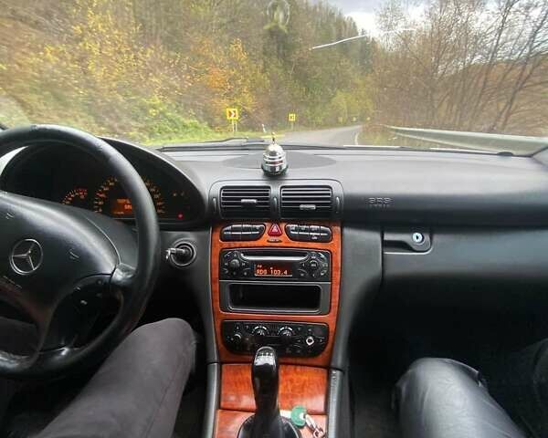 Сірий Мерседес Ц-Клас, об'ємом двигуна 2 л та пробігом 344 тис. км за 4200 $, фото 10 на Automoto.ua