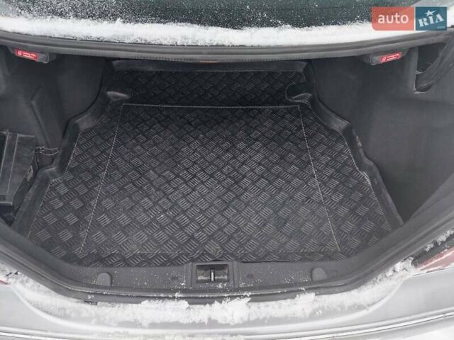 Сірий Мерседес Ц-Клас, об'ємом двигуна 2.15 л та пробігом 402 тис. км за 4500 $, фото 8 на Automoto.ua