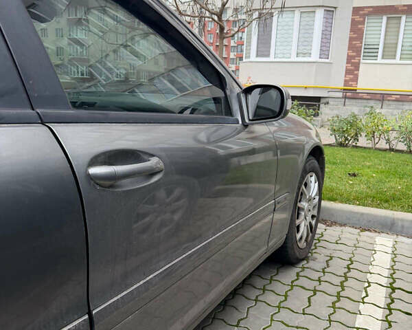 Сірий Мерседес Ц-Клас, об'ємом двигуна 2.2 л та пробігом 500 тис. км за 3900 $, фото 6 на Automoto.ua