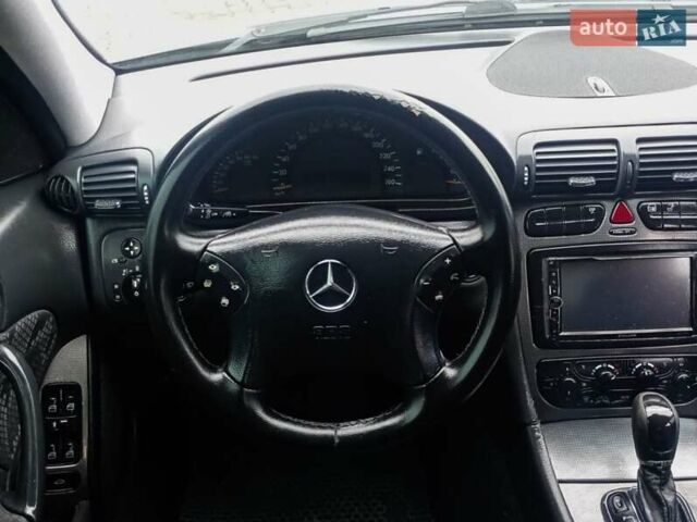 Сірий Мерседес Ц-Клас, об'ємом двигуна 1.8 л та пробігом 350 тис. км за 3999 $, фото 14 на Automoto.ua